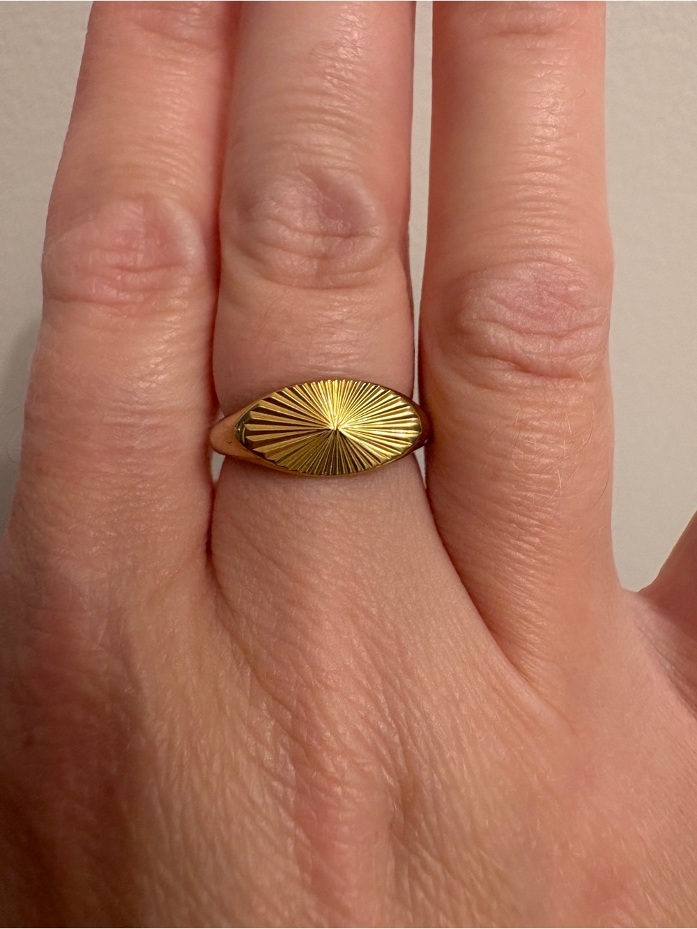 Gold Sunburst Oval Signet Ring -Stainless steel